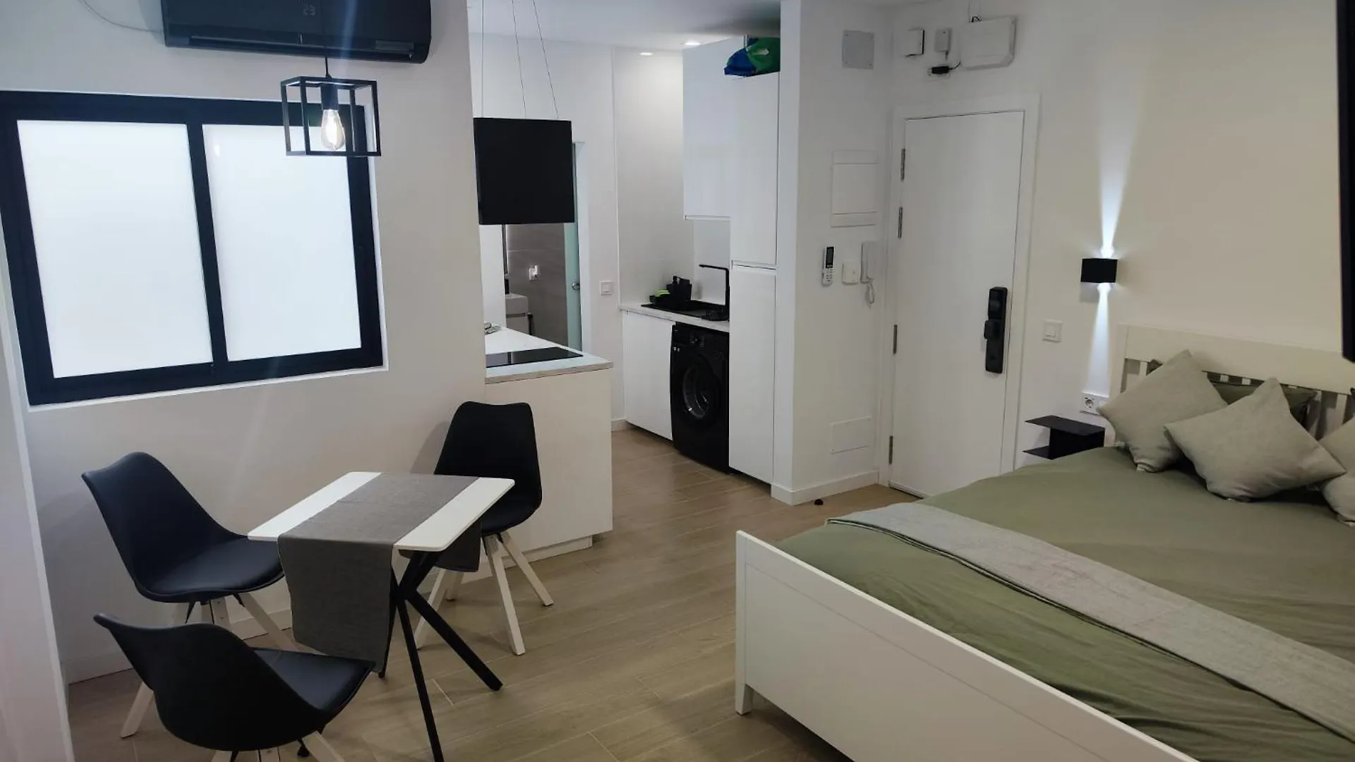 Apartment Kubik B&W, Las Canteras Beach And Restaurants Las Palmas de Gran Canaria